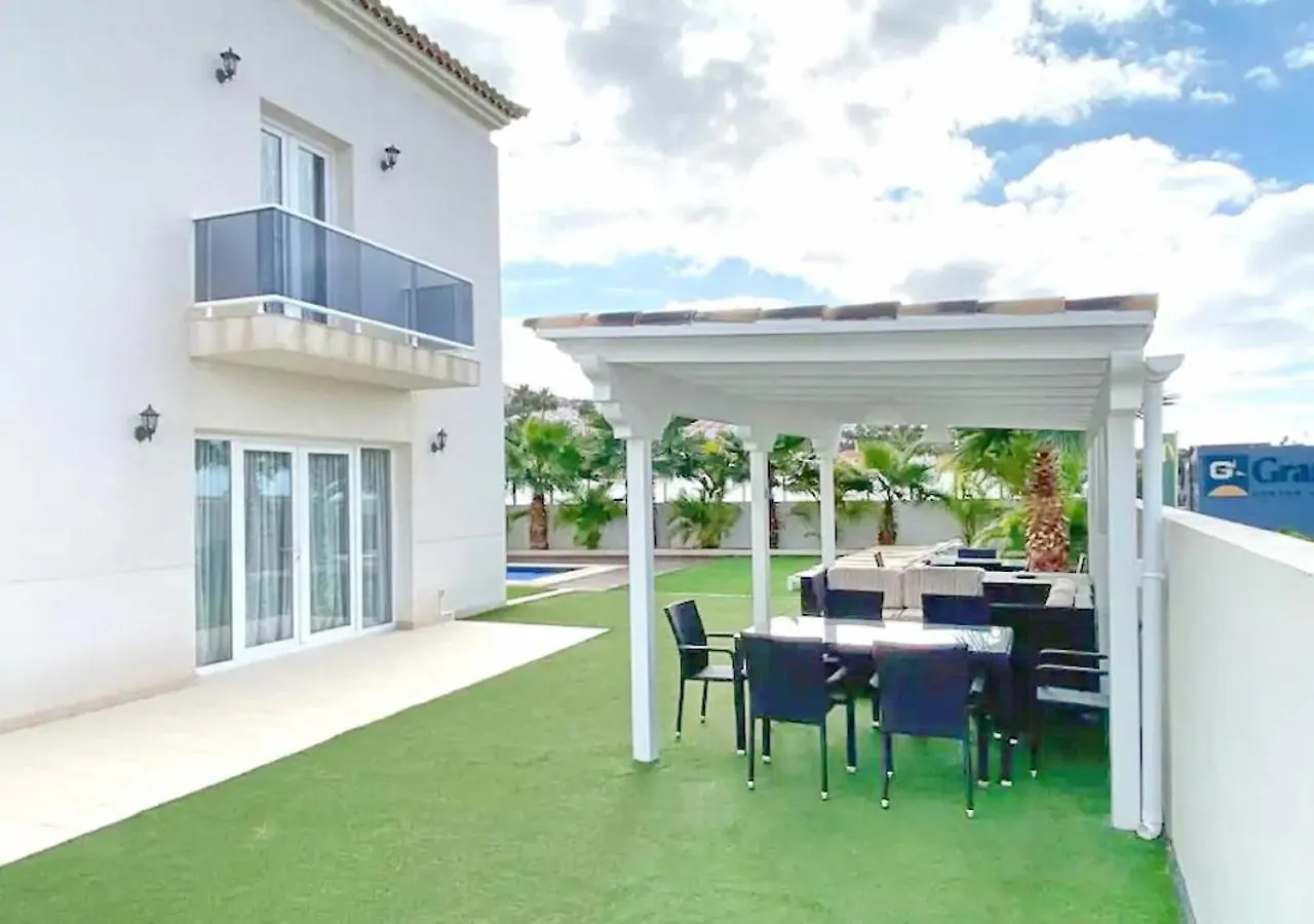 Villa Madronales location