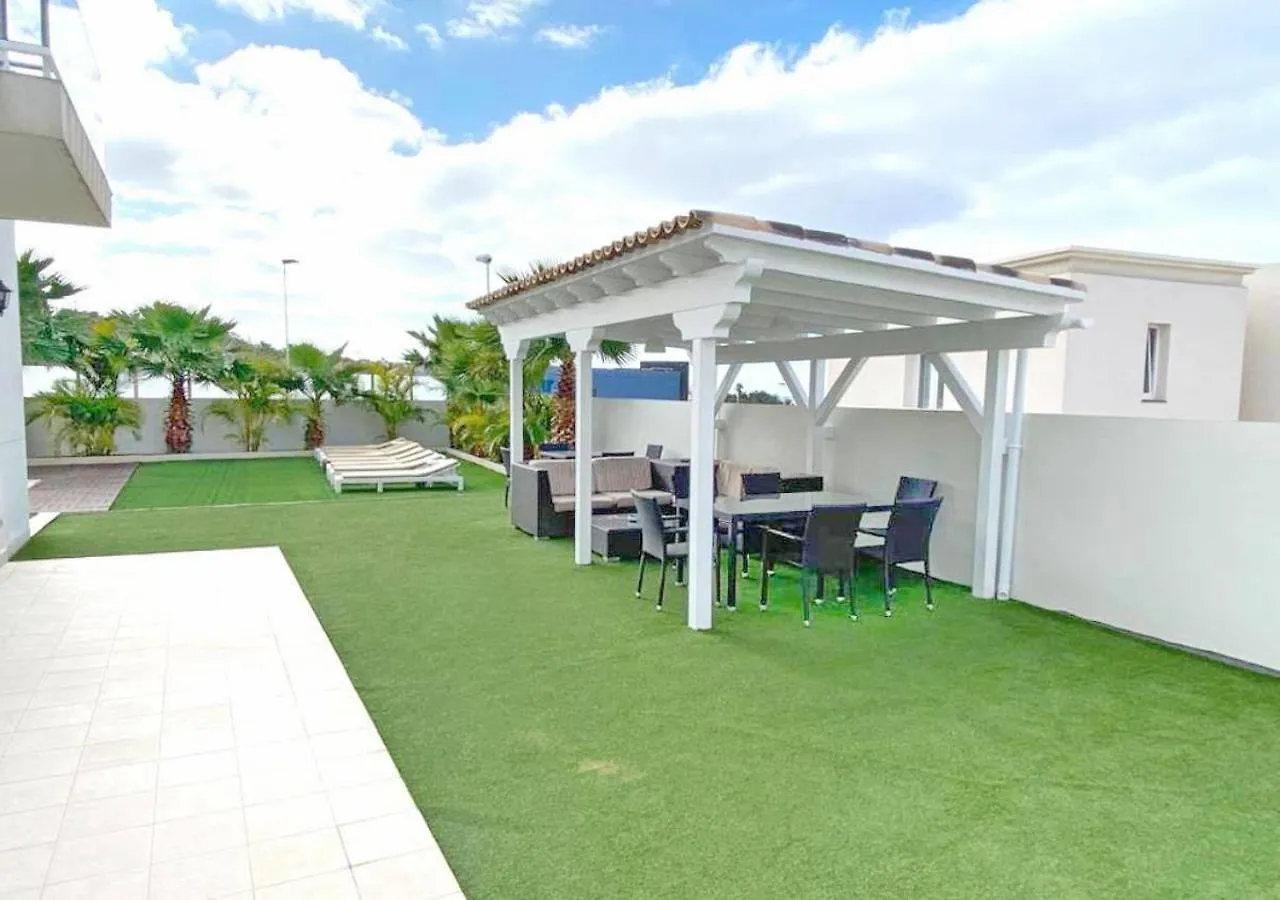 Villa Madronales Adeje  İspanya