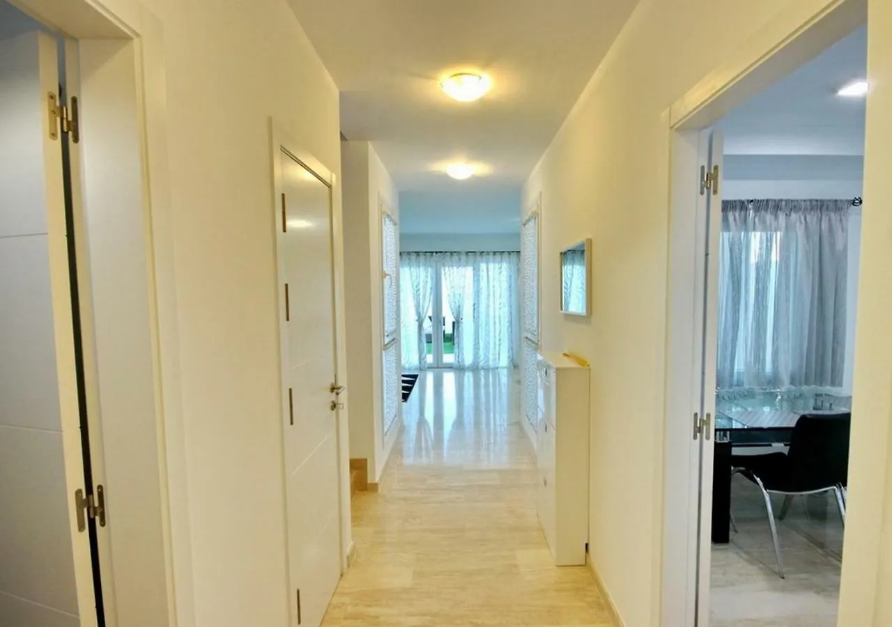 Villa Madronales Adeje  İspanya